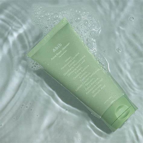 ESPUMA LIMPIADORA PARA EL ACNE HEARTLEAF ABIB