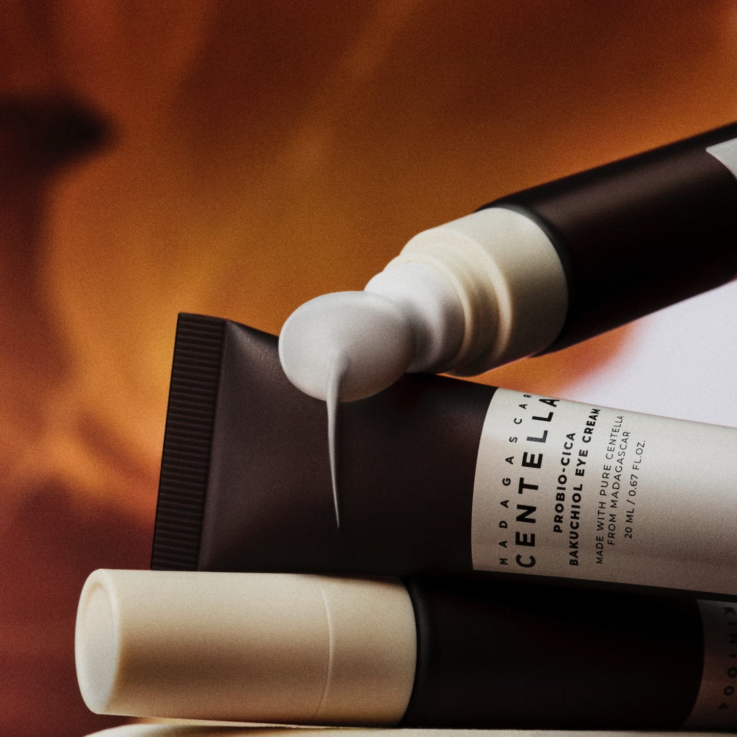 CONTORNO DE OJOS CENTELLA DE MADAGASAR PROBIO CICA - SKIN1004